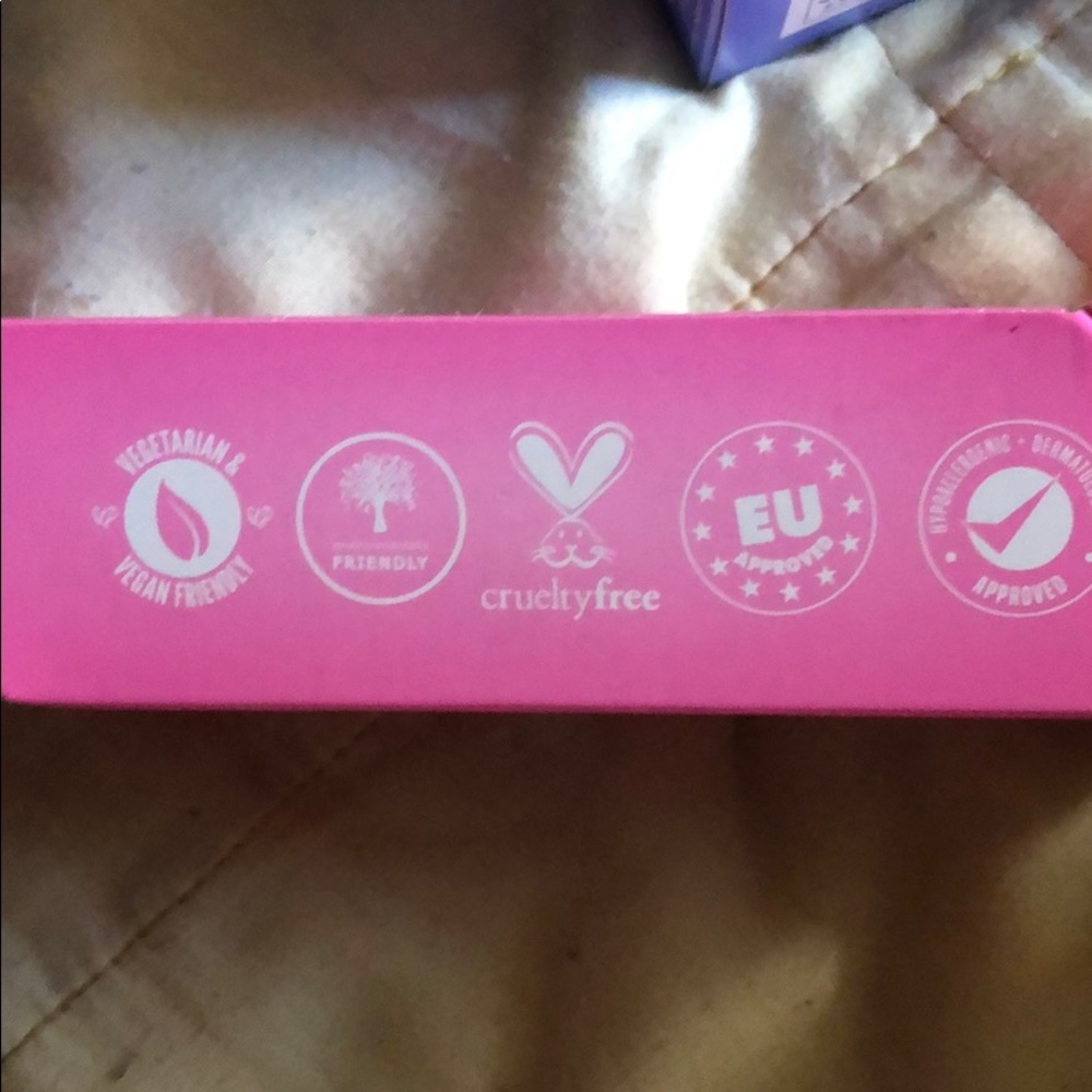 Makeup eraser - Picture 2 of 2